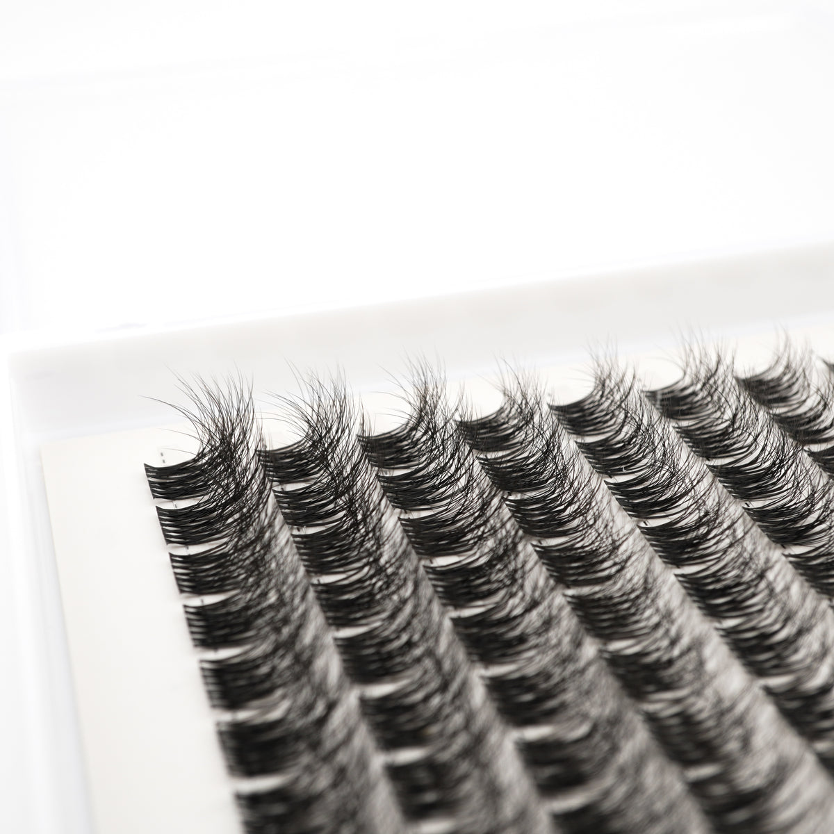 Lash Klan Ultra Fine DIY Lash Clusters – 120pcs, Invisible Band, Mixed Length 8–16mm, 0.05mm Lash Klan