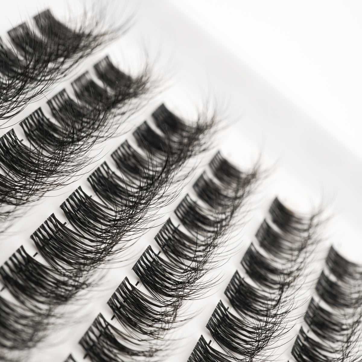 Lash Klan Ultra Fine DIY Lash Clusters – 120pcs, Invisible Band, Mixed Length 8–16mm, 0.05mm Lash Klan