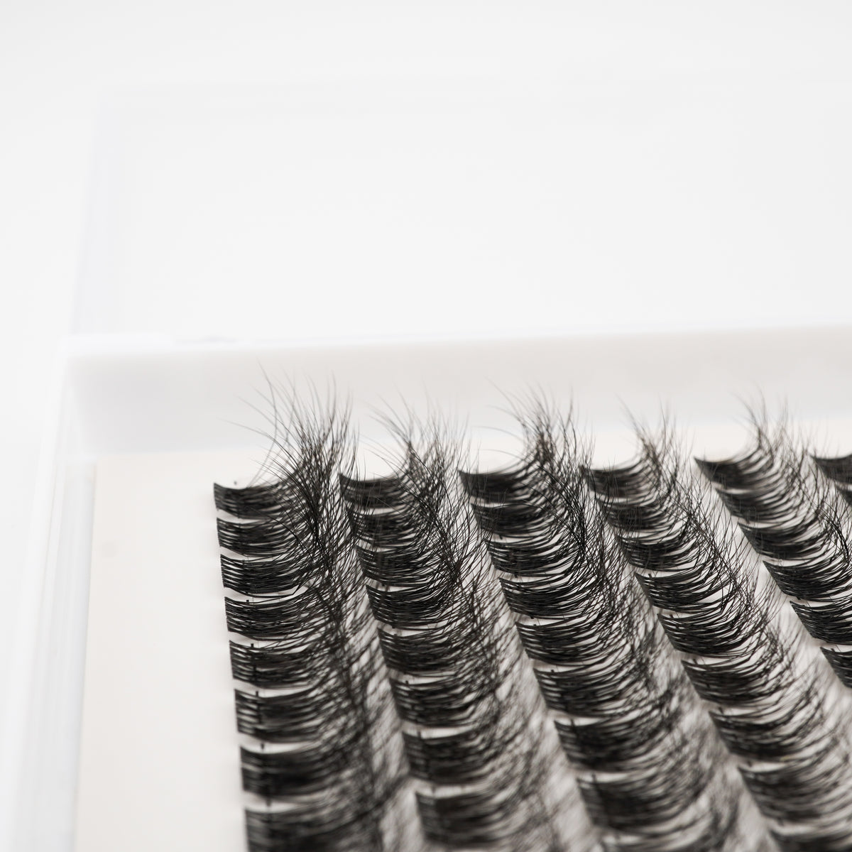 Lash Klan Ultra Fine DIY Lash Clusters – 120pcs, Invisible Band, Mixed Length 8–16mm, 0.05mm Lash Klan