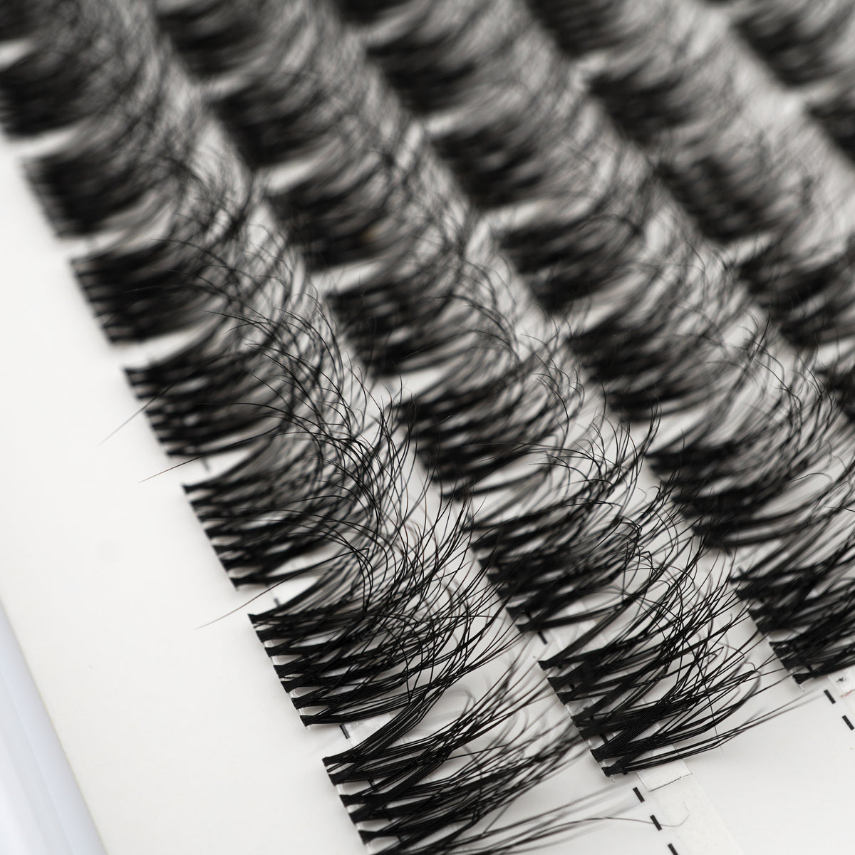 Lash Klan Ultra Fine DIY Lash Clusters – 120pcs, Invisible Band, Mixed Length 8–16mm, 0.05mm Lash Klan